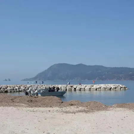 Beau Studio Bord De Mer Tout Equipe דירה סן-מנדרייה-סור-מר